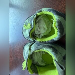 Gerber baby shoes 0-3